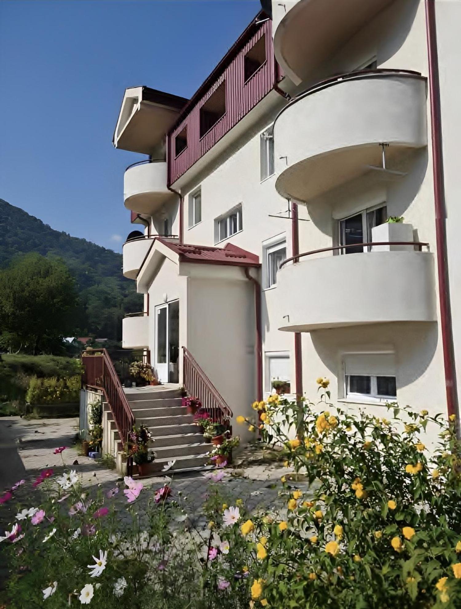 Zora Apartment بلوزين المظهر الخارجي الصورة