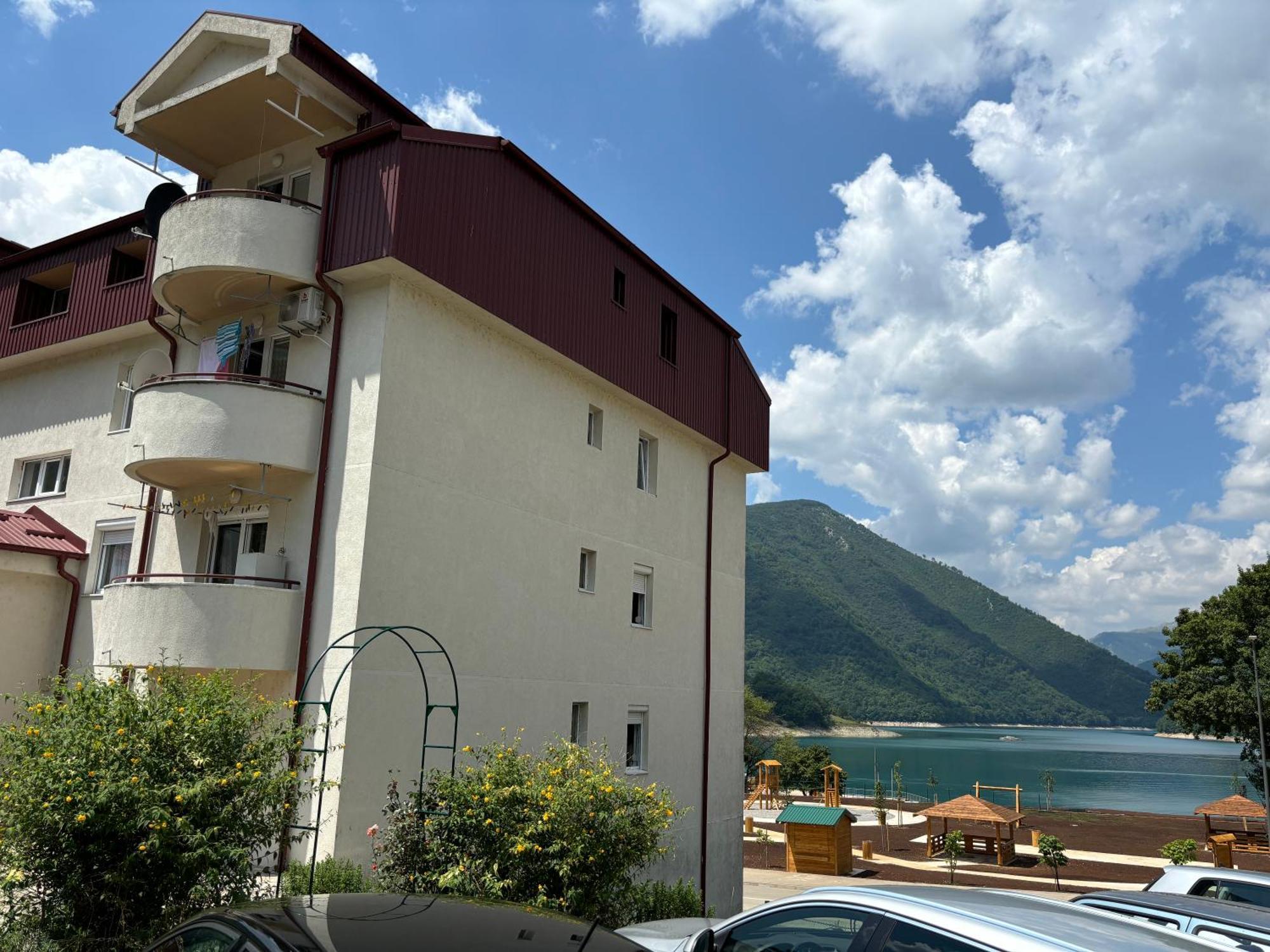 Zora Apartment بلوزين المظهر الخارجي الصورة