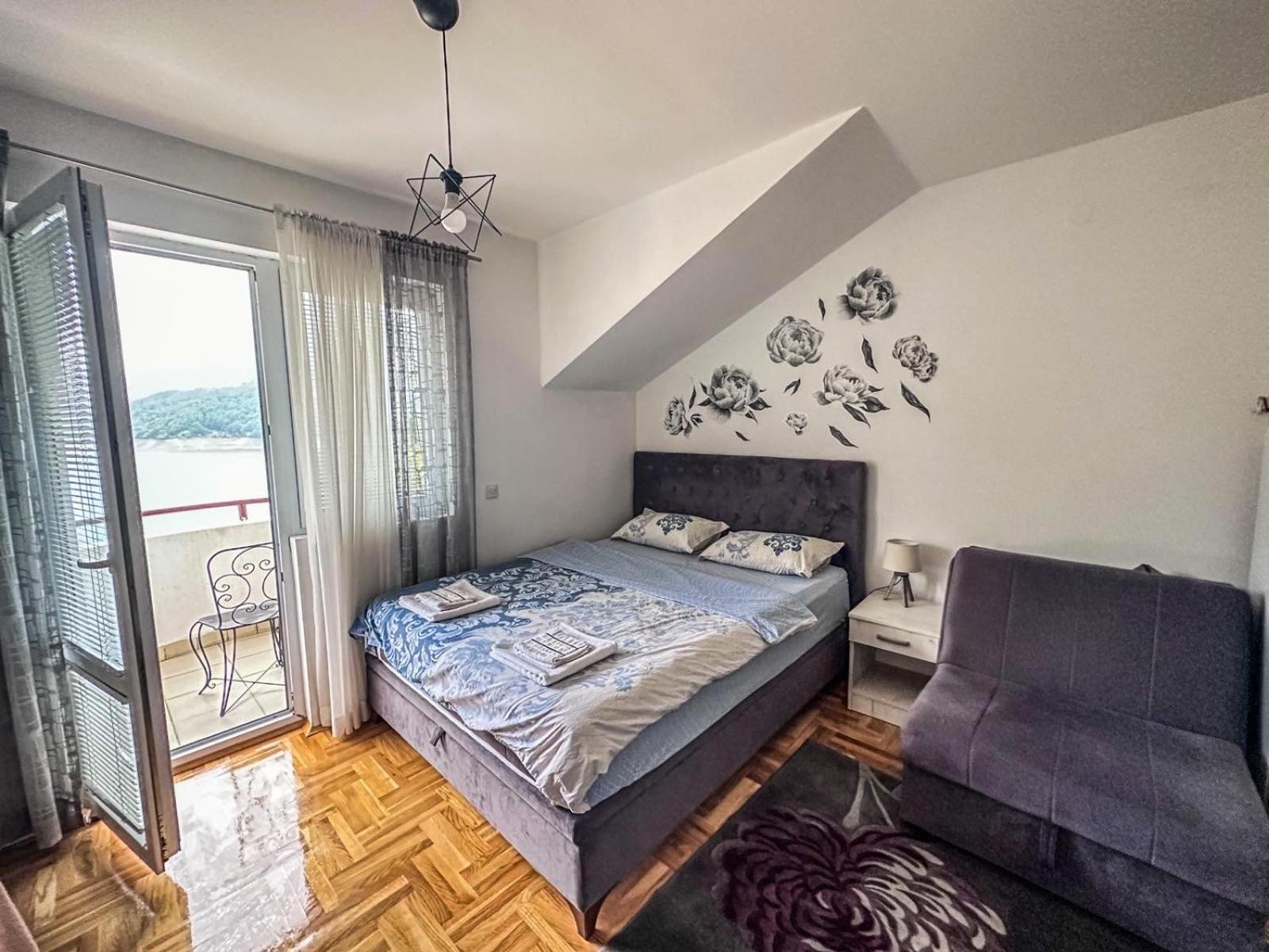 Zora Apartment بلوزين المظهر الخارجي الصورة
