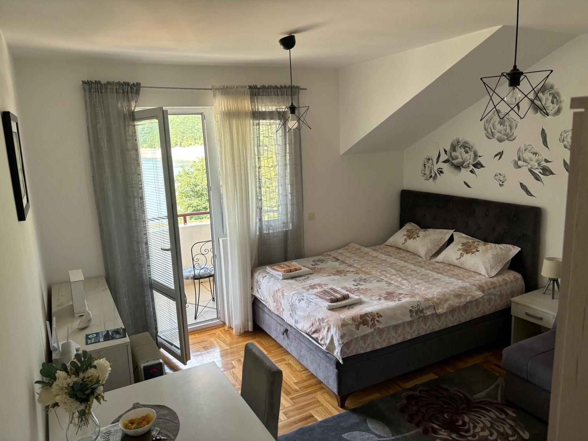 Zora Apartment بلوزين المظهر الخارجي الصورة