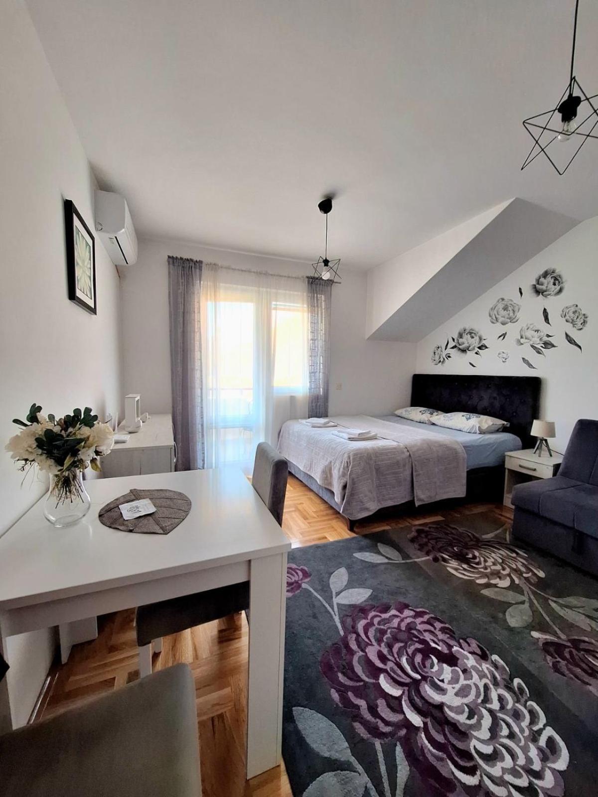 Zora Apartment بلوزين المظهر الخارجي الصورة
