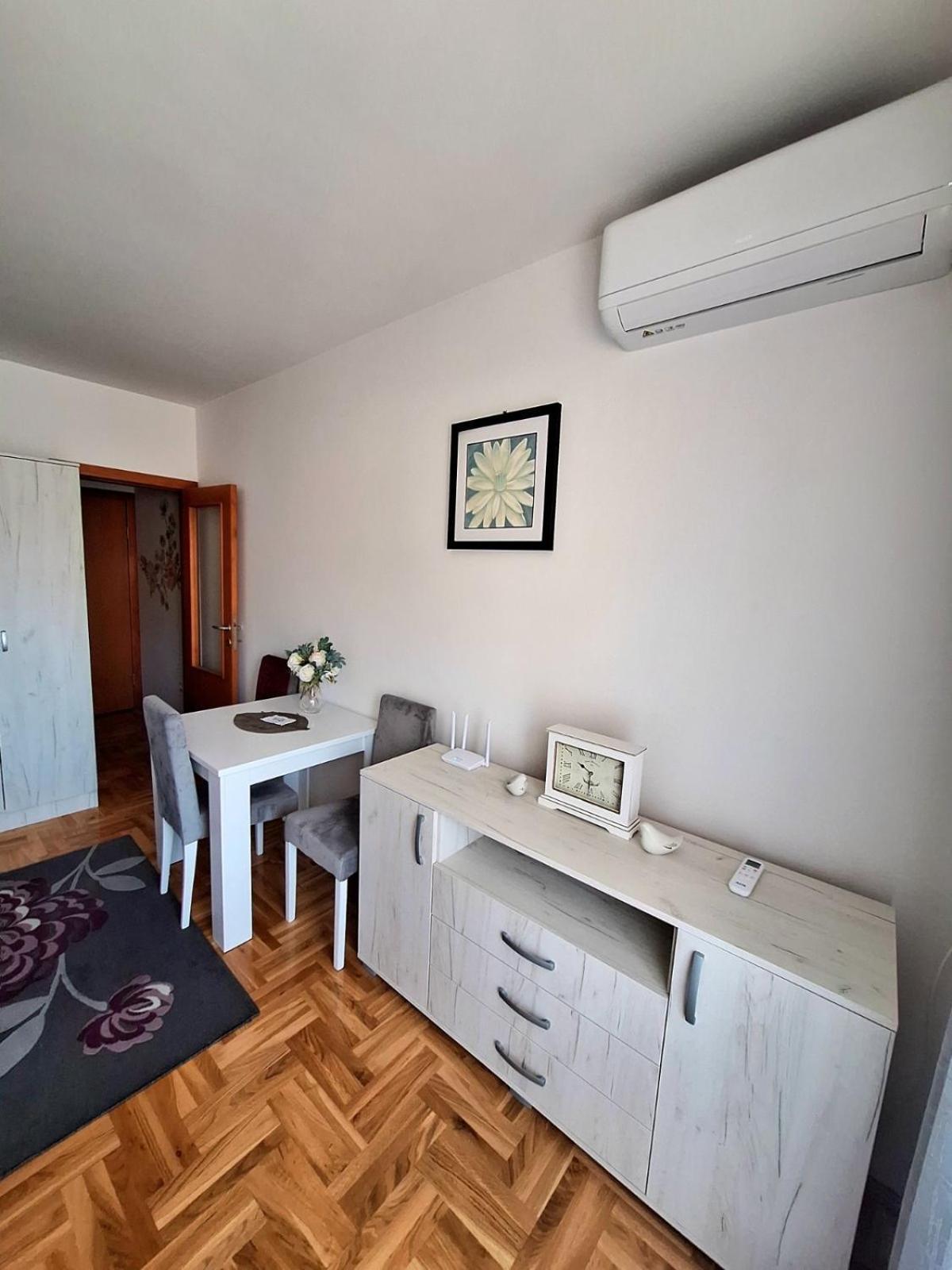 Zora Apartment بلوزين المظهر الخارجي الصورة